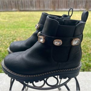Mia Kids black boots, size 3, like new.